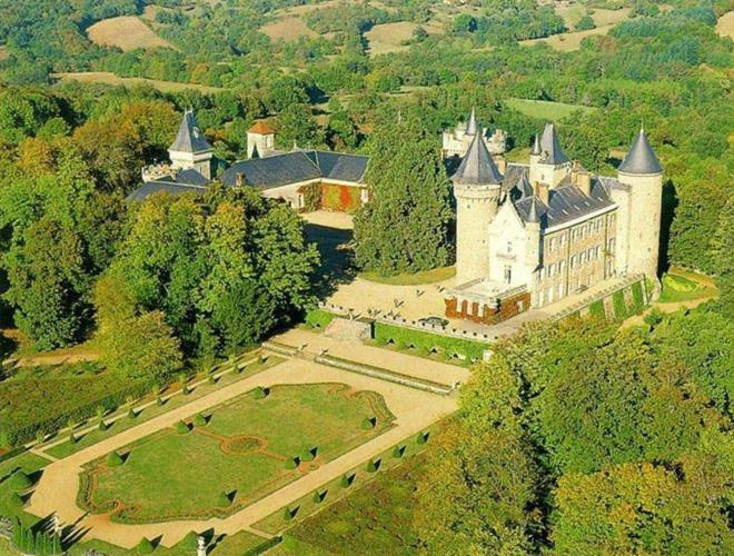 Chateau De Busset Eksteriør billede