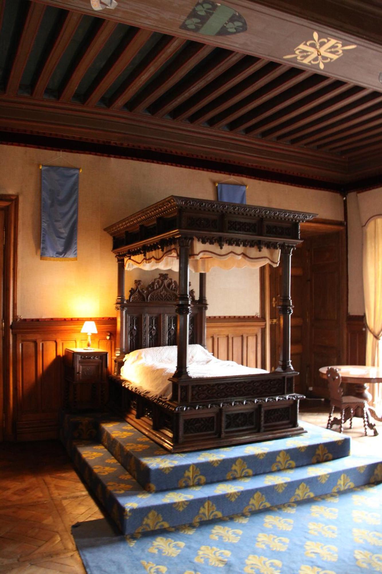 Chateau De Busset Eksteriør billede